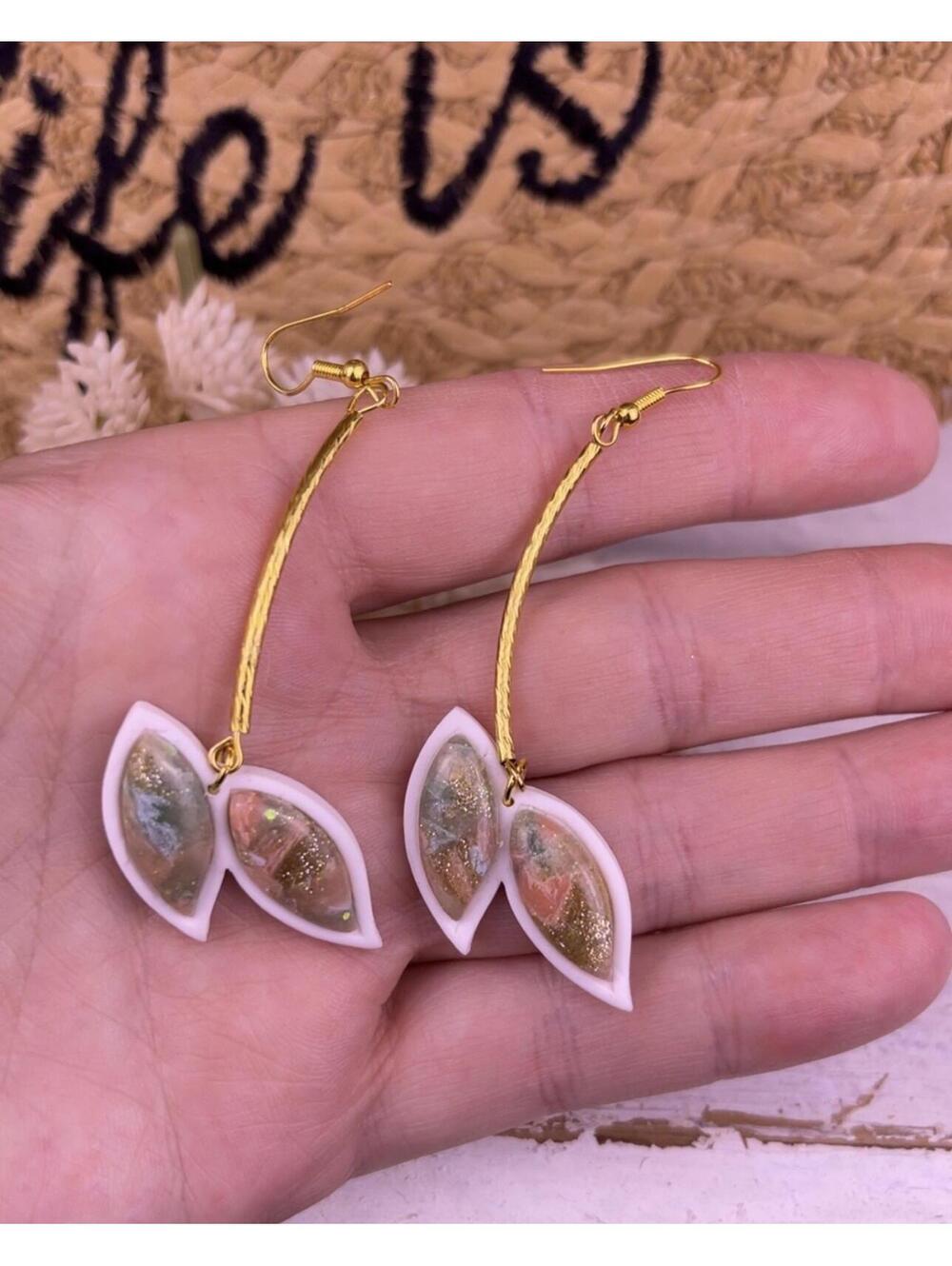 Havslöv Leaf Inspired Dangle Earrings